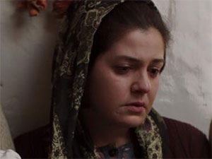 Kümes - Selen Domaç - Hayriye