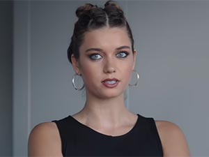 Afra Saraçoğlu - Afra Saraçoğlu - Ada