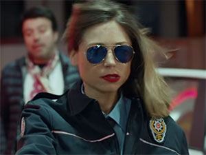 Alemde 1 Gece - Hayat Ece Mağat Kimdir?