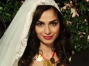 Aşka Geldik - Hande Kaptan Kimdir?