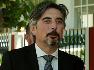 Babam - Ali İhsan Varol Kimdir?