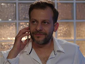 Bambaşka - Fatih Paşalı - Burak Kimdir?