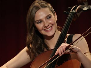 Bölük - Alina Boz - Eylül Kimdir?