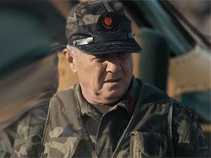 Bölük - Avni Yalçın Kimdir?