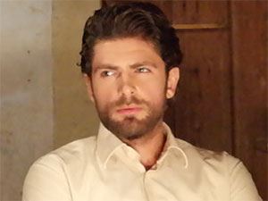 Defne'nin Bir Mevsimi - Mert Öcal - İnayet Kimdir?