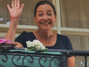 Hayat Öpücüğü - Ayda Aksel Kimdir?