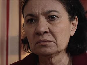 Kasap Havası - Özay Fecht - Muazzez Kimdir?