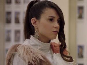 Kötü Çocuk - İpek Sonal Kimdir?