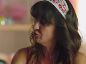 Sen Benim HerŞeyimsin - Hülya Gülşen - Ezgi Kimdir?