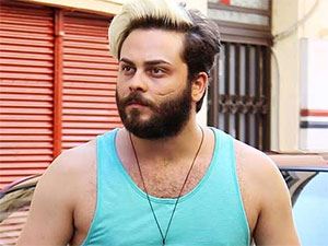 Şeytan Tüyü - Burak Güneş - Kesik Kimdir?