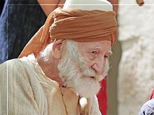 Vezir Parmağı - Arif Erkin Güzelbeyoğlu Kimdir?